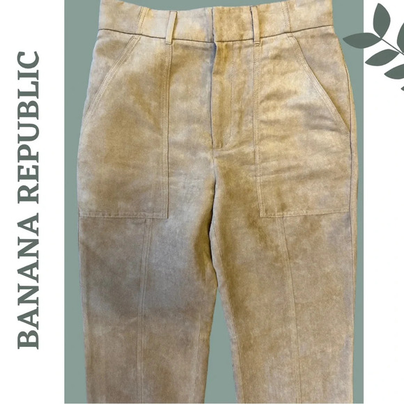 Banana Republic Women's Vegan
Suede Briwn Straight Leg Pant Brown
Size 6 - Picture 2 of 7